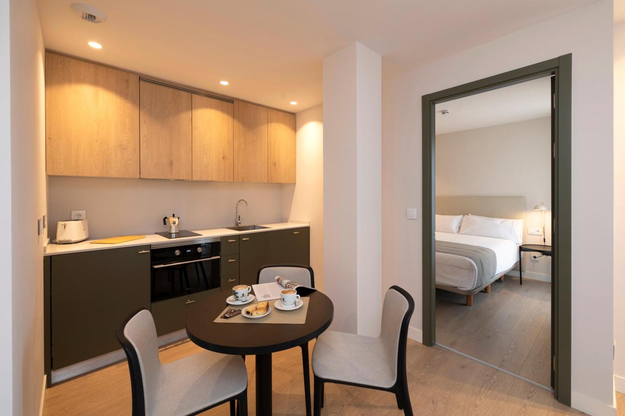 Hotel H4 Cangas 3 Superior Buitenkant foto