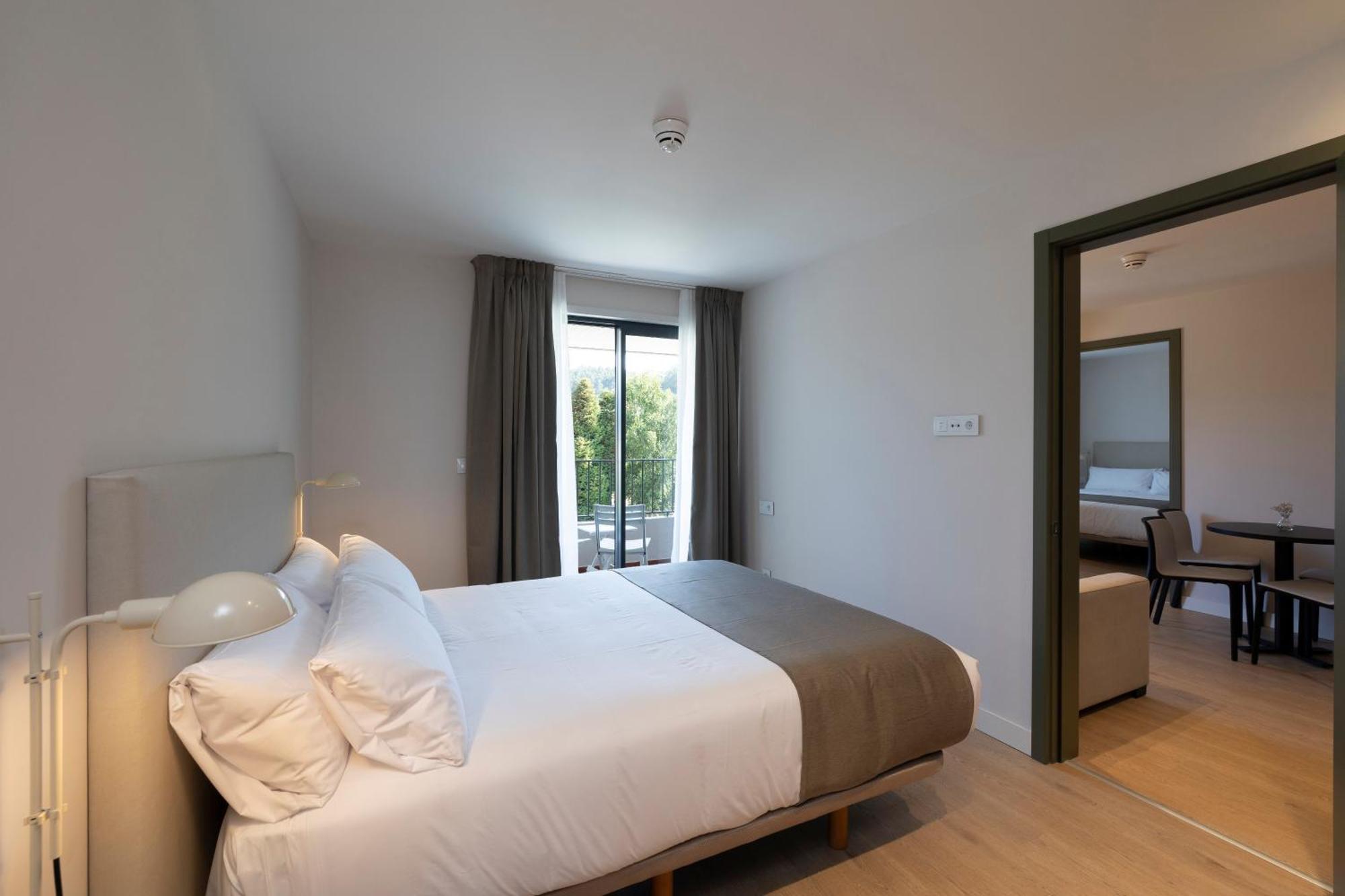 Hotel H4 Cangas 3 Superior Buitenkant foto